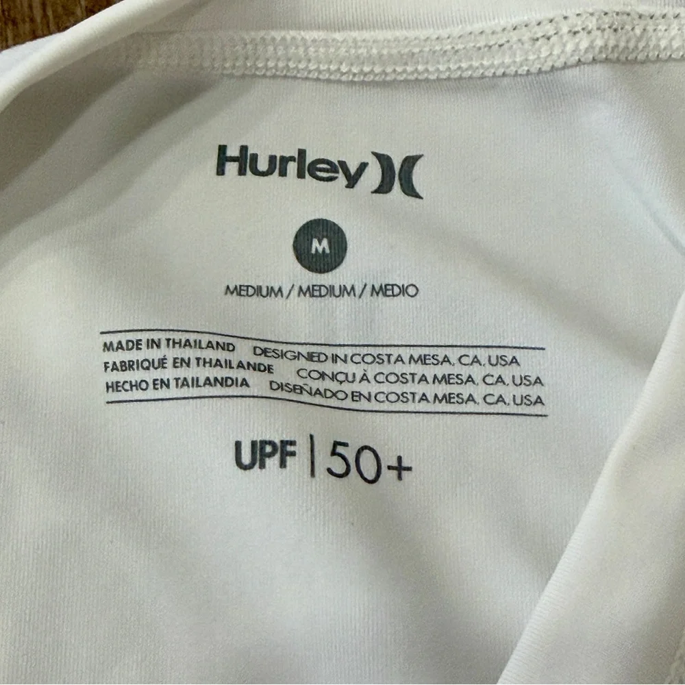 Hurley White Rashguard Short Sleeve‎ Women M UPF 50+ Beach Resort Cruise Boating - Picture 2 of 8